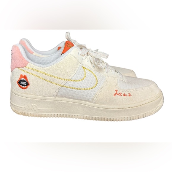Nike Shoes - Nike Air Force 1 '07 'Peace Sneakers Women’s Size 9 RARE